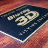 Schild in Schwarz-Gold mit dem Blu-ray 3D Logo