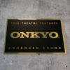 Schild in Schwarz-Gold mit dem Onkyo Logo